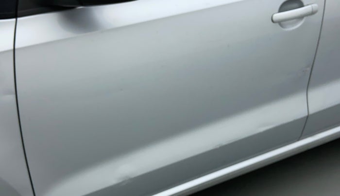 2012 Volkswagen Vento HIGHLINE PETROL AT, Petrol, Automatic, 67,139 km, Front passenger door - Slightly dented