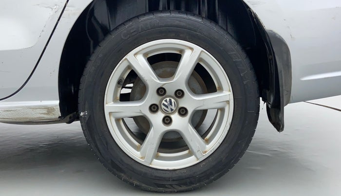2012 Volkswagen Vento HIGHLINE PETROL AT, Petrol, Automatic, 67,139 km, Left Rear Wheel