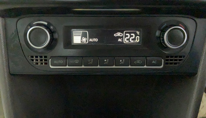 2012 Volkswagen Vento HIGHLINE PETROL AT, Petrol, Automatic, 67,139 km, Automatic Climate Control