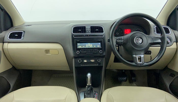 2012 Volkswagen Vento HIGHLINE PETROL AT, Petrol, Automatic, 67,139 km, Dashboard