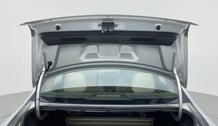 2012 Volkswagen Vento HIGHLINE PETROL AT, Petrol, Automatic, 67,139 km, Boot Door Open