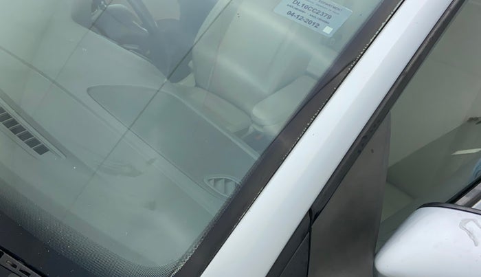 2012 Volkswagen Vento HIGHLINE PETROL AT, Petrol, Automatic, 67,139 km, Left A pillar - Paint is slightly faded