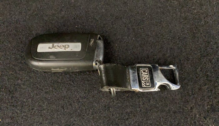 2017 Jeep Compass 2.0 LONGITUDE (O), Diesel, Manual, 63,836 km, Key Close Up