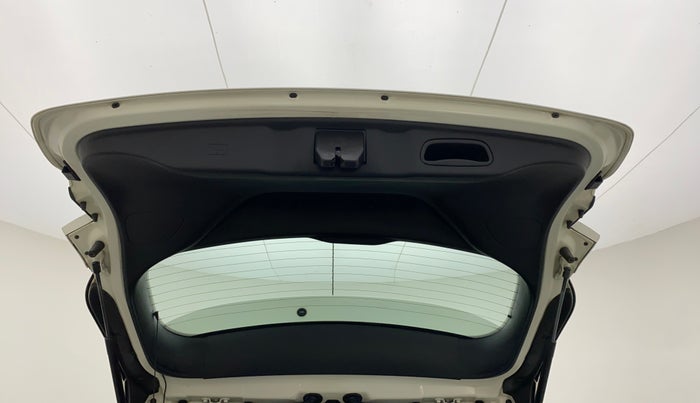 2017 Jeep Compass 2.0 LONGITUDE (O), Diesel, Manual, 63,836 km, Boot Door Open