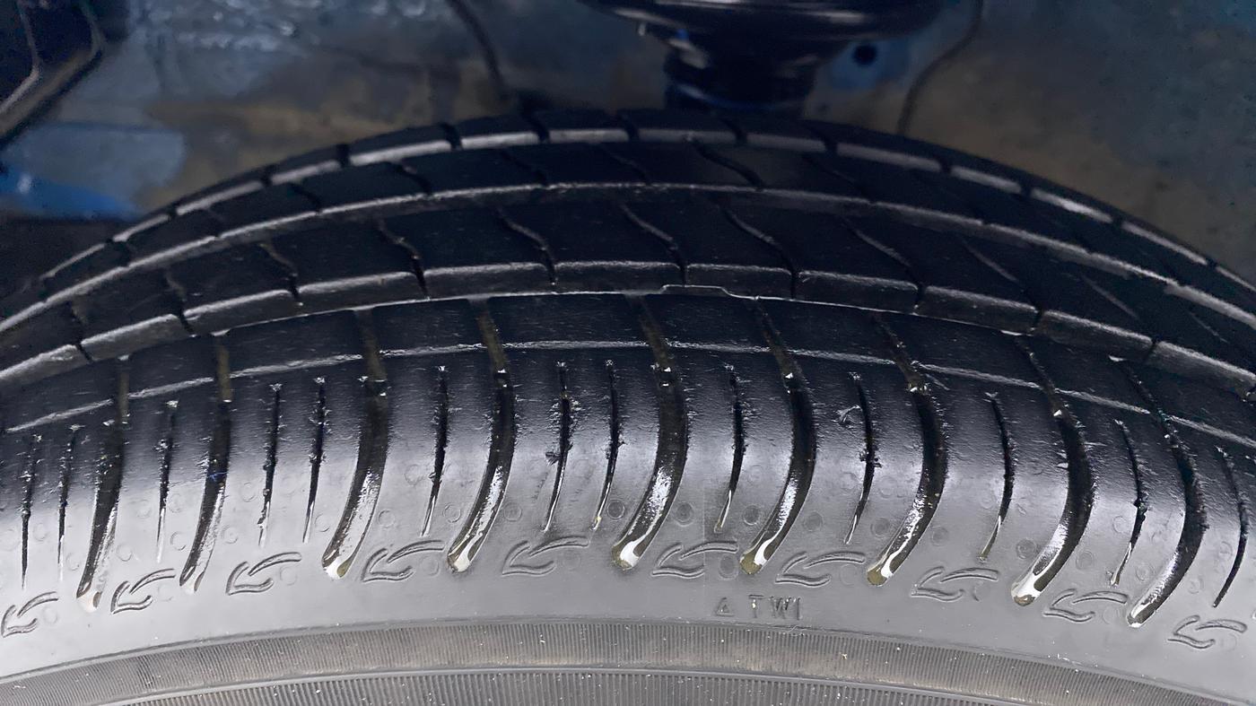 2020 Maruti S PRESSO VXI (O) AMT, Petrol, Automatic, 9,270 km, Left Front Tyre Tread