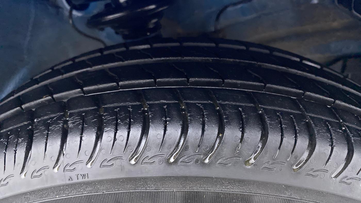 2020 Maruti S PRESSO VXI (O) AMT, Petrol, Automatic, 9,270 km, Right Front Tyre Tread