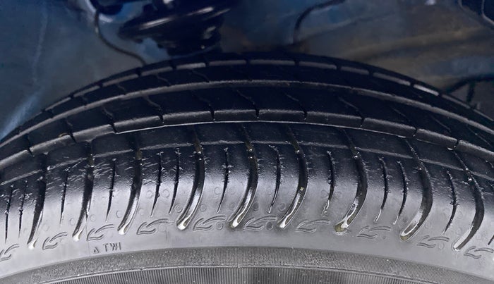 2020 Maruti S PRESSO VXI (O) AMT, Petrol, Automatic, 9,270 km, Right Front Tyre Tread