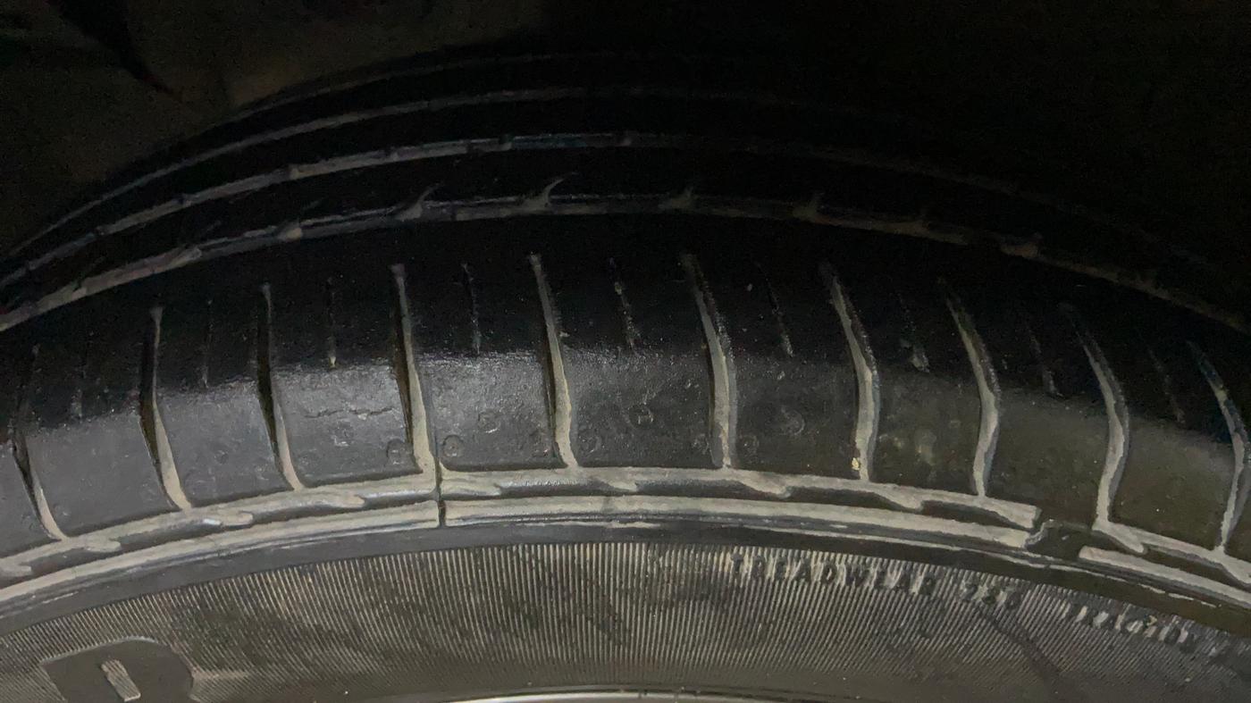 2023 KIA SELTOS HTK PLUS 1.5 IMT, Petrol, Manual, 28,939 km, Left Front Tyre Tread