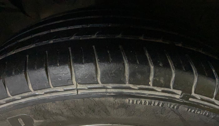 2023 KIA SELTOS HTK PLUS 1.5 IMT, Petrol, Manual, 28,939 km, Left Front Tyre Tread