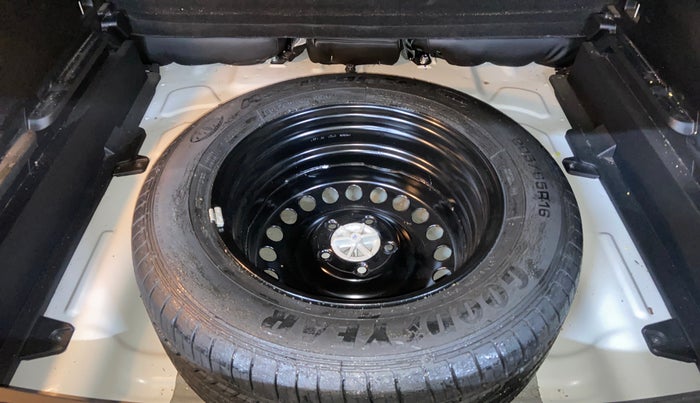 2023 KIA SELTOS HTK PLUS 1.5 IMT, Petrol, Manual, 28,939 km, Spare Tyre