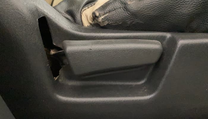 2017 Maruti Alto K10 VXI, CNG, Manual, 1,11,649 km, Driver Side Adjustment Panel
