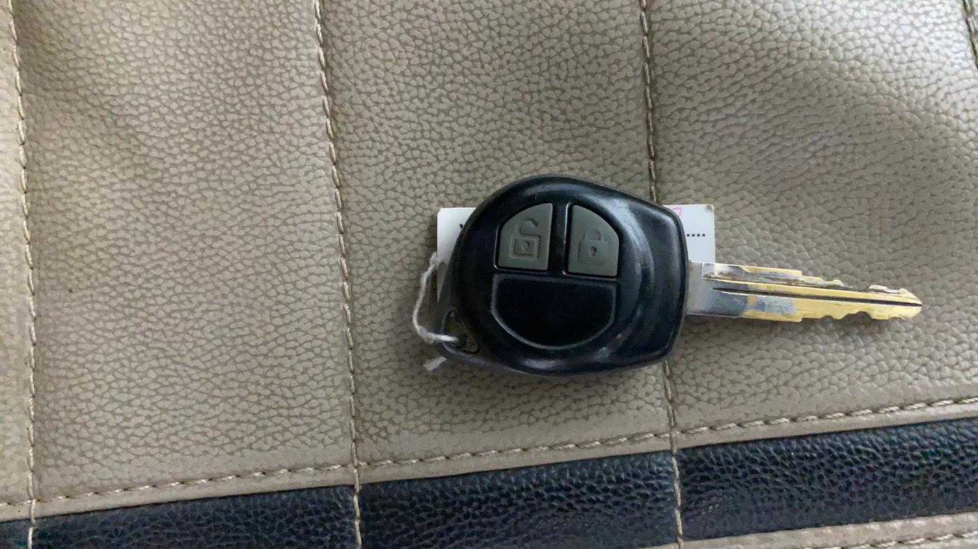 2017 Maruti Alto K10 VXI, CNG, Manual, 1,11,649 km, Key Close Up