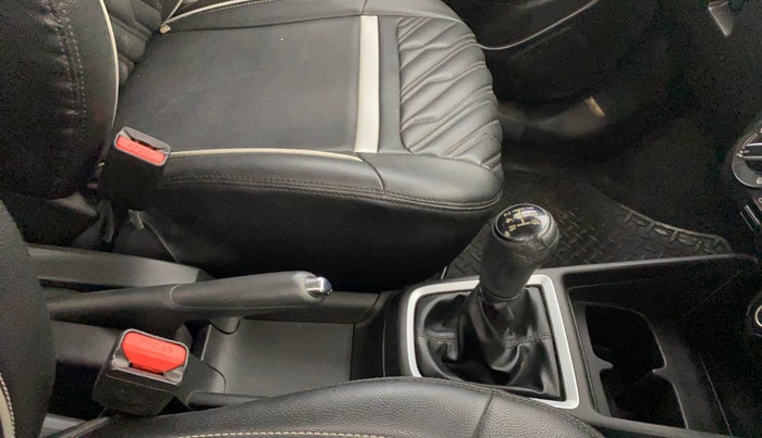 2021 Maruti Swift VXI, Petrol, Manual, 24,780 km, Gear Lever