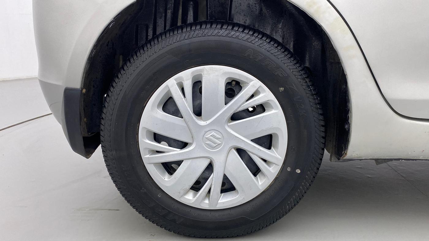 2017 Maruti Swift VXI, Petrol, Manual, 36,836 km, Right Rear Wheel