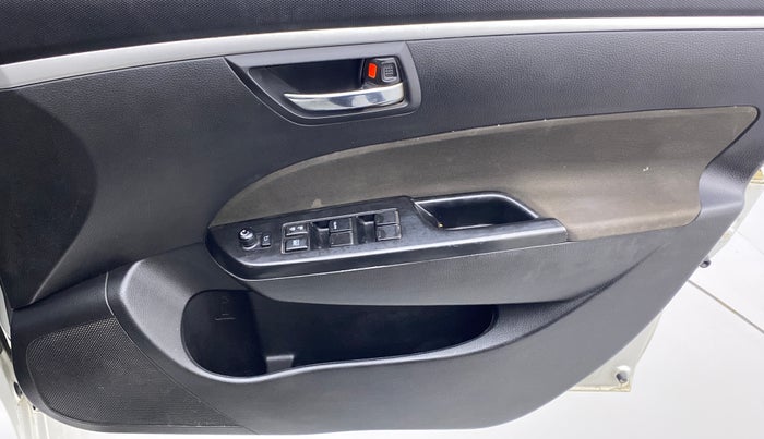 2017 Maruti Swift VXI, Petrol, Manual, 36,836 km, Driver Side Door Panels Control