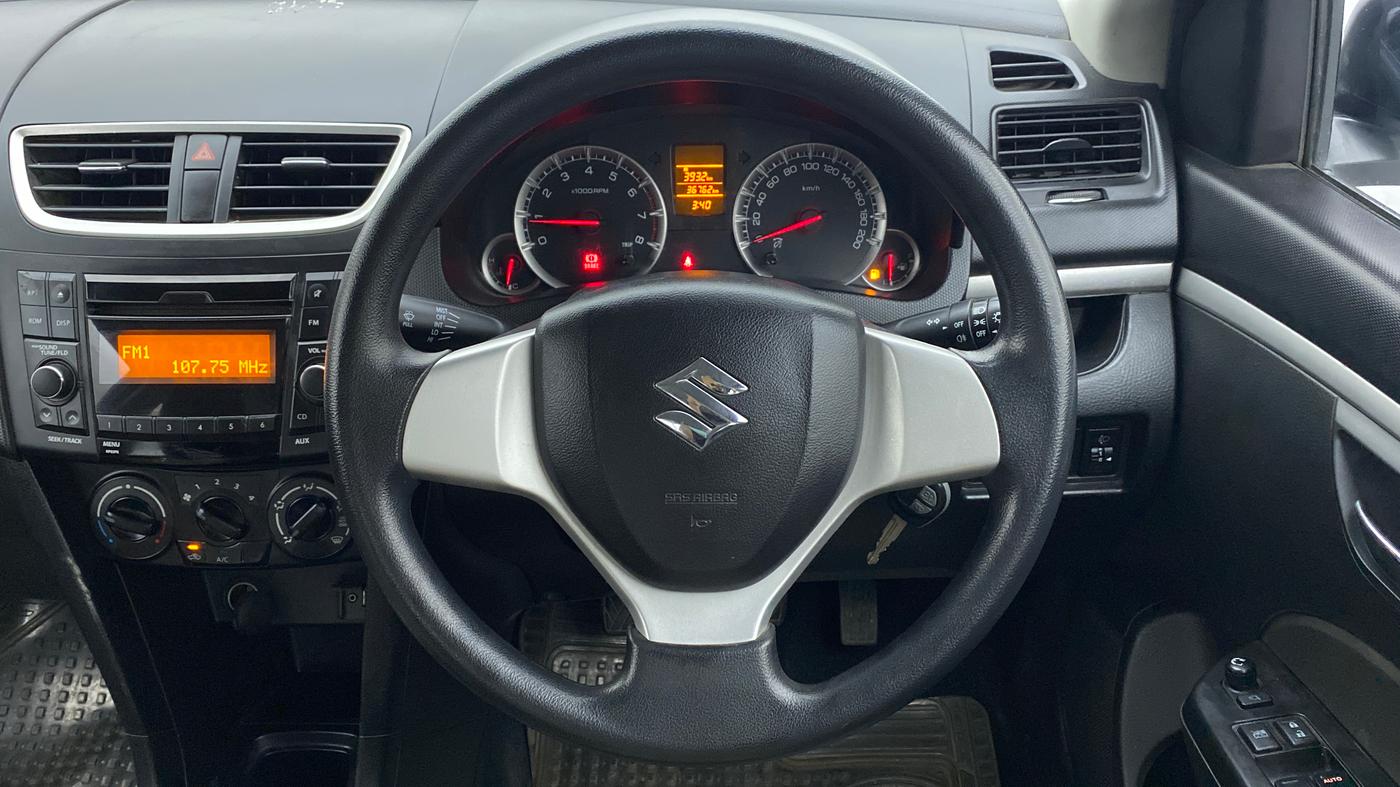 2017 Maruti Swift VXI, Petrol, Manual, 36,836 km, Steering Wheel Close Up