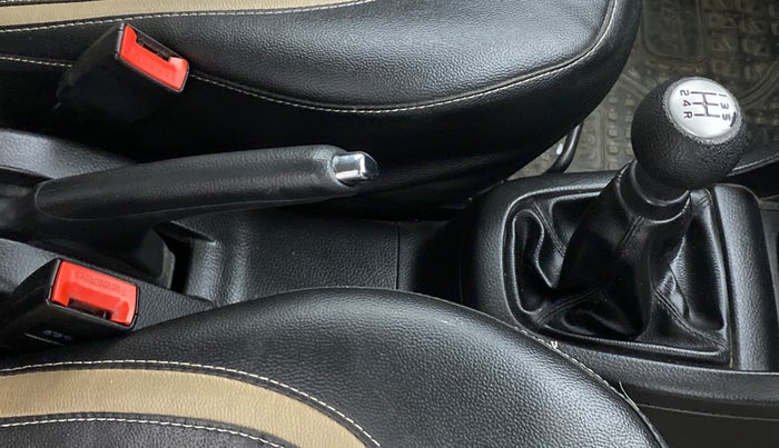 2017 Maruti Swift VXI, Petrol, Manual, 36,836 km, Gear Lever