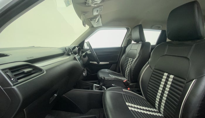 2019 Maruti Swift ZXI, CNG, Manual, 41,125 km, Right Side Front Door Cabin