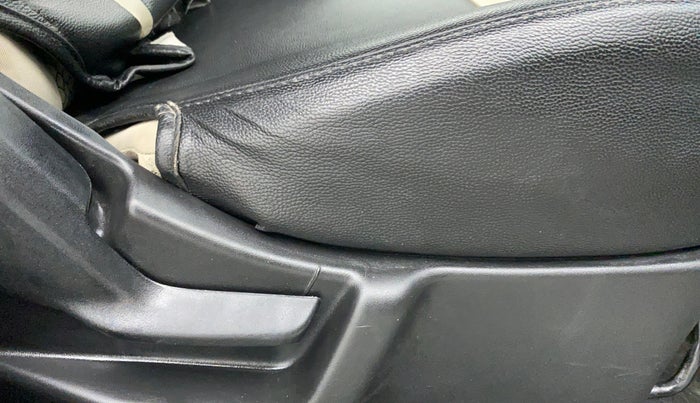 2019 Maruti New Wagon-R LXI CNG 1.0 L, CNG, Manual, 39,788 km, Driver Side Adjustment Panel