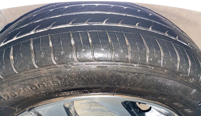 2023 Hyundai AURA SX 1.2 CNG, CNG, Manual, 41,204 km, Right Rear Tyre Tread