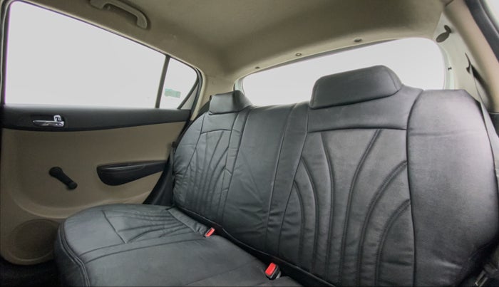 2013 Hyundai i20 ERA 1.4 CRDI, Diesel, Manual, 32,984 km, Right Side Rear Door Cabin