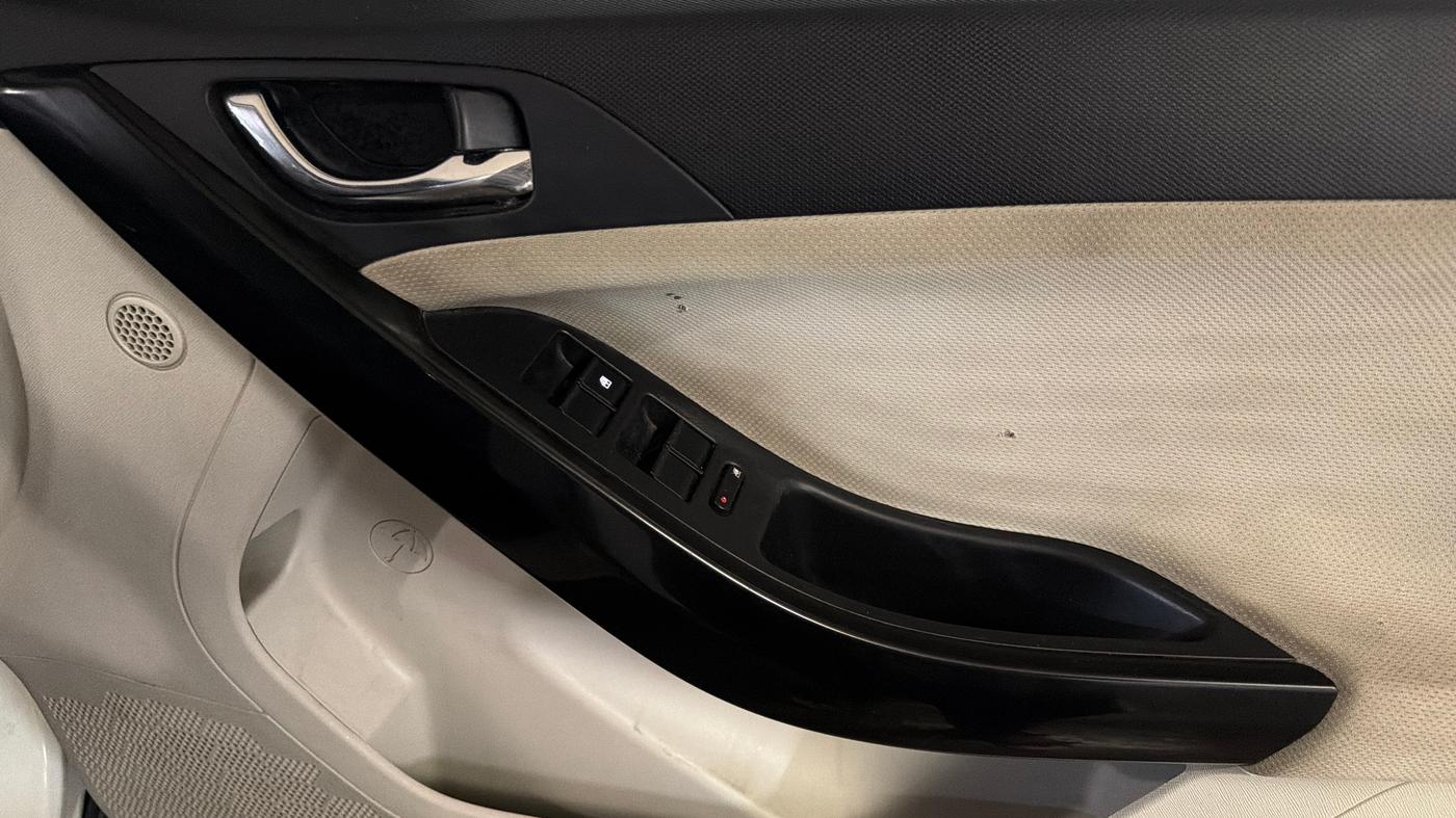 2022 Tata NEXON XZ PLUS PETROL, Petrol, Manual, 38,626 km, Driver Side Door Panels Control