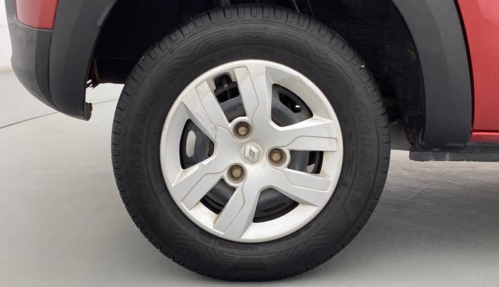 2016 Renault Kwid RXT, Petrol, Manual, 28,177 km, Right Rear Wheel