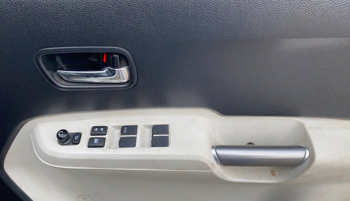 2022 Maruti IGNIS ZETA 1.2, Petrol, Manual, 29,636 km, Driver Side Door Panels Control