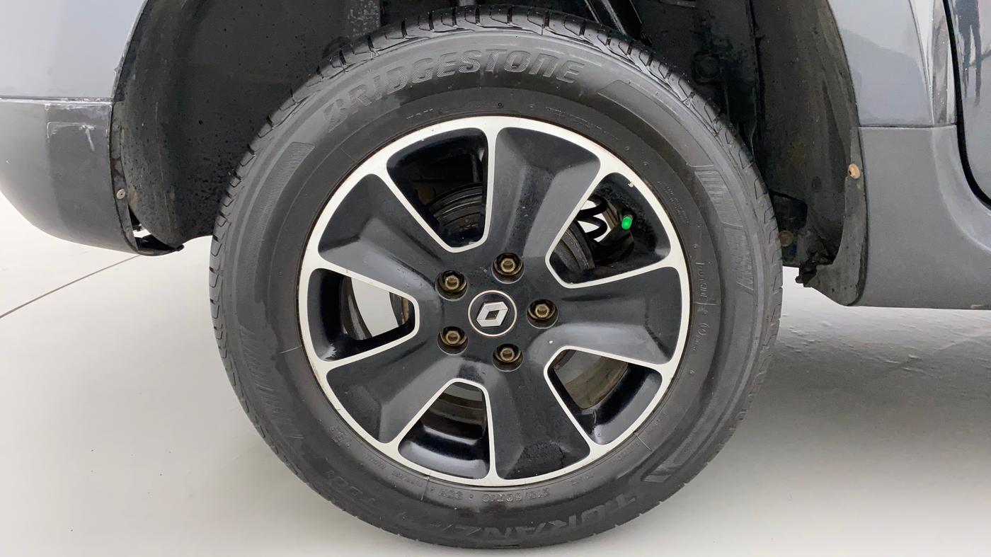 2016 Renault Duster 110 PS RXZ 4X2 AMT DIESEL, Diesel, Automatic, 1,04,450 km, Right Rear Wheel