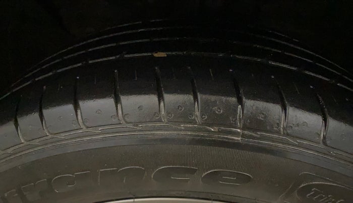 2022 KIA SELTOS HTK PLUS 1.5 DIESEL IMT, Diesel, Manual, 39,349 km, Left Front Tyre Tread