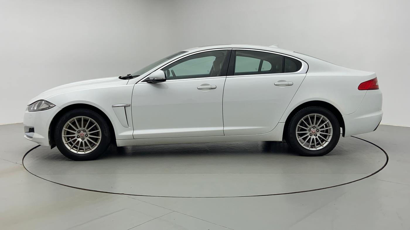 2015 Jaguar XF 2.2 DIESEL LUXURY, Diesel, Automatic, 82,918 km, Left Side View