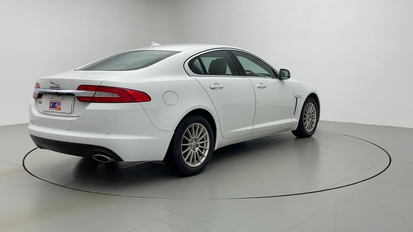 2015 Jaguar XF 2.2 DIESEL LUXURY, Diesel, Automatic, 82,918 km, Right Back Diagonal (45- Degree) View