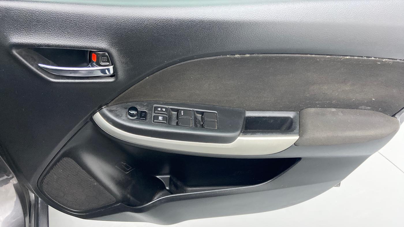 2016 Maruti Baleno ZETA 1.2 K12, Petrol, Manual, 1,03,962 km, Driver Side Door Panels Control