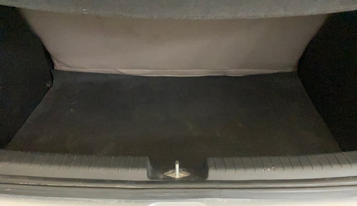 2015 Hyundai Elite i20 MAGNA 1.2, Petrol, Manual, 22,337 km, Boot Inside