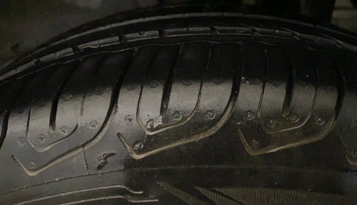 2015 Hyundai Elite i20 MAGNA 1.2, Petrol, Manual, 22,337 km, Left Rear Tyre Tread