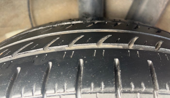 2022 Hyundai AURA S 1.2, Petrol, Manual, 58,838 km, Left Rear Tyre Tread