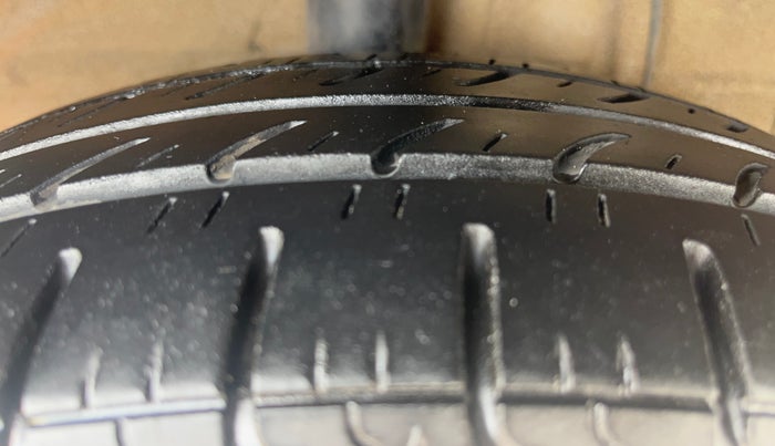 2022 Hyundai AURA S 1.2, Petrol, Manual, 58,838 km, Right Rear Tyre Tread