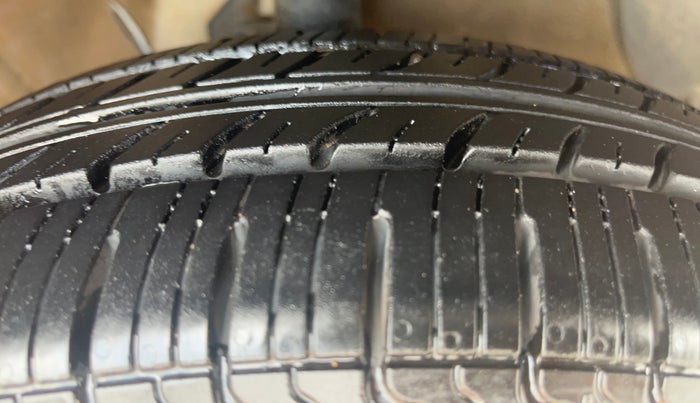 2022 Hyundai AURA S 1.2, Petrol, Manual, 58,838 km, Right Front Tyre Tread