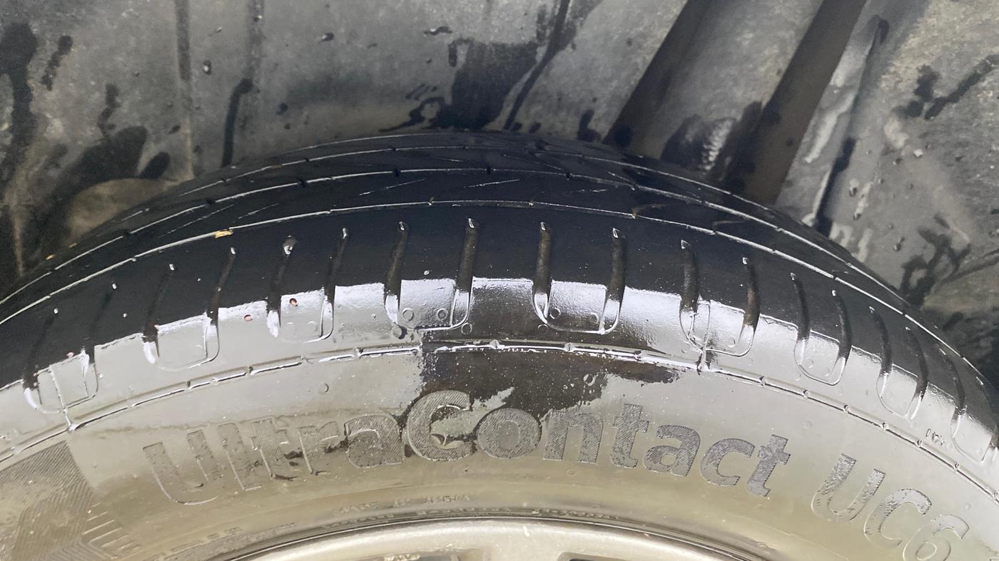 2021 Maruti Ertiga ZXI+ SHVS, Petrol, Manual, 71,675 km, Left Rear Tyre Tread
