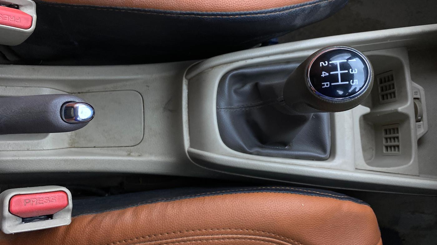 2021 Maruti Ertiga ZXI+ SHVS, Petrol, Manual, 71,675 km, Gear Lever