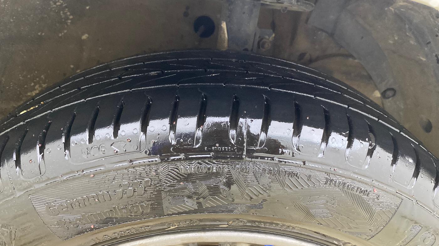 2021 Maruti Ertiga ZXI+ SHVS, Petrol, Manual, 71,675 km, Right Front Tyre Tread