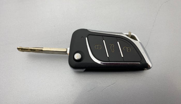 2019 Honda Amaze 1.2L I-VTEC S, Petrol, Manual, 57,215 km, Key Close Up