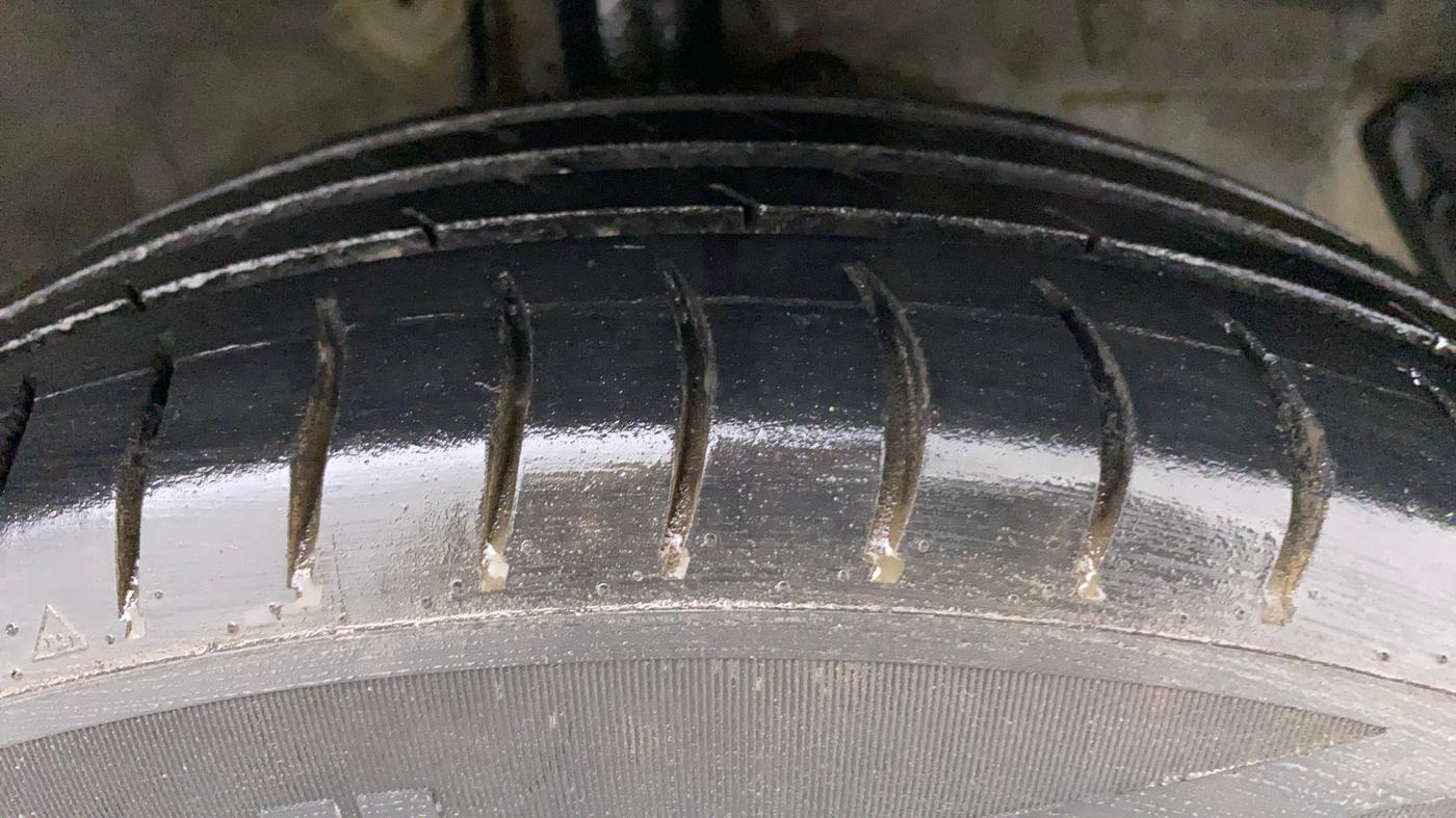 2011 Hyundai i20 MAGNA 1.2, Petrol, Manual, 85,281 km, Right Front Tyre Tread