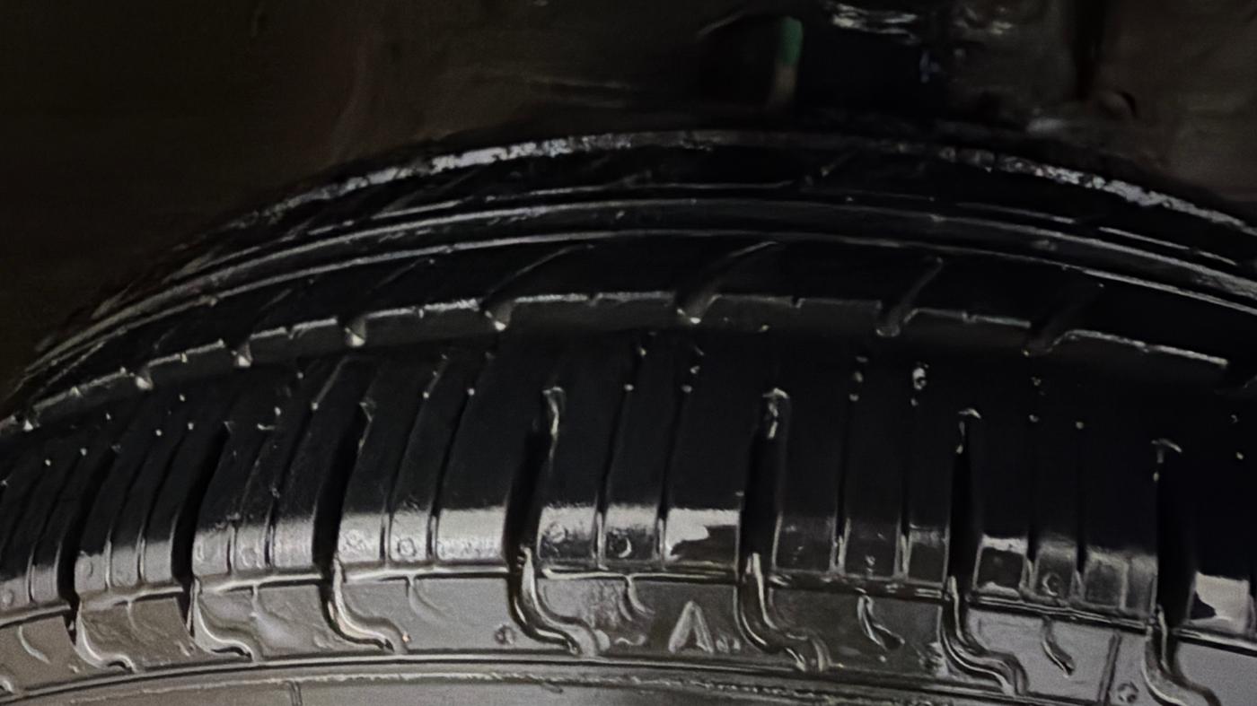 2022 Maruti New Wagon-R VXI CNG 1.0, CNG, Manual, 86,159 km, Right Front Tyre Tread