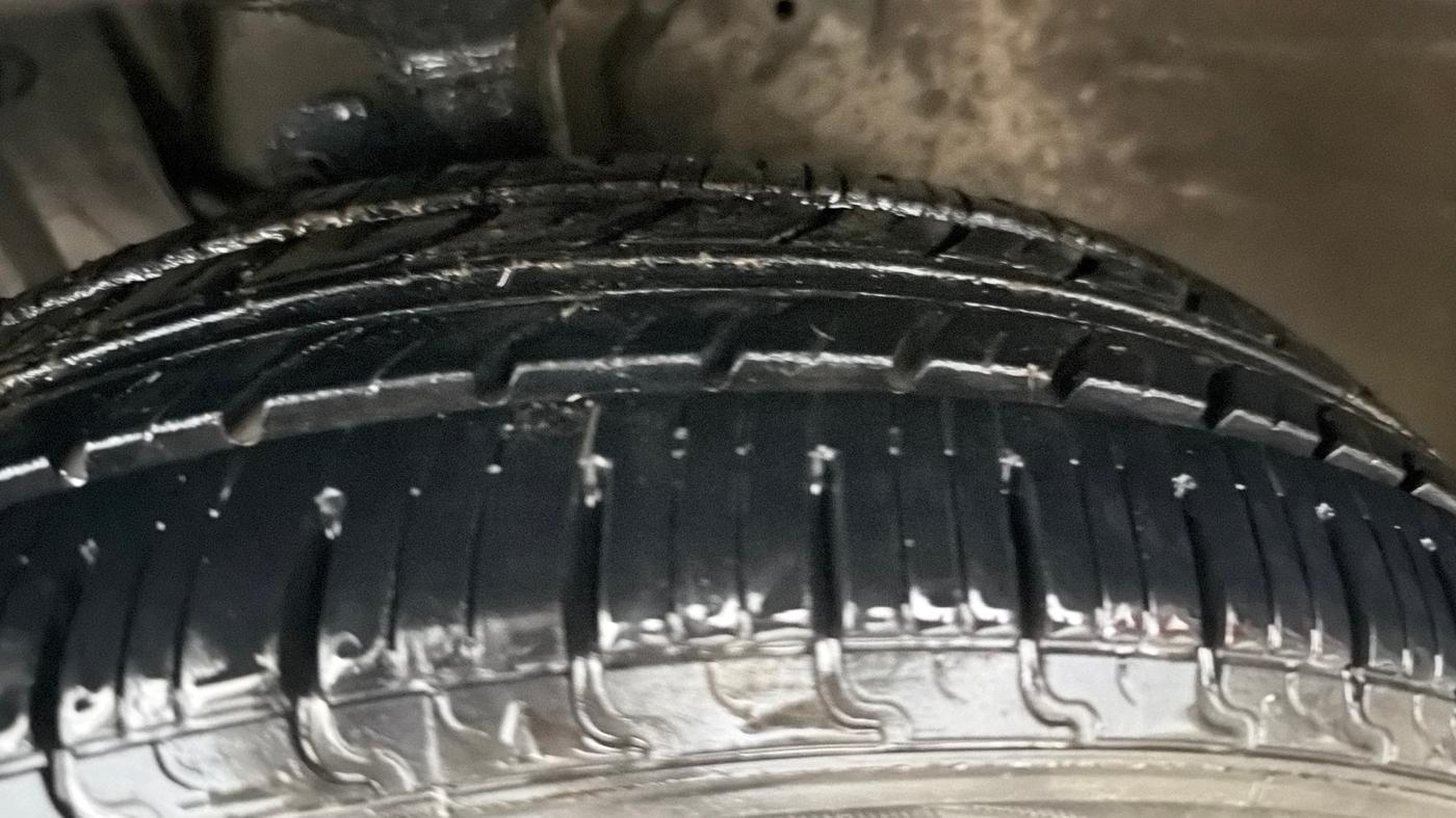 2022 Maruti New Wagon-R VXI CNG 1.0, CNG, Manual, 86,159 km, Left Front Tyre Tread