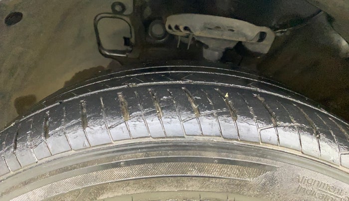 2021 Hyundai Verna SX 1.5 VTVT IVT, Petrol, Automatic, 35,989 km, Left Front Tyre Tread