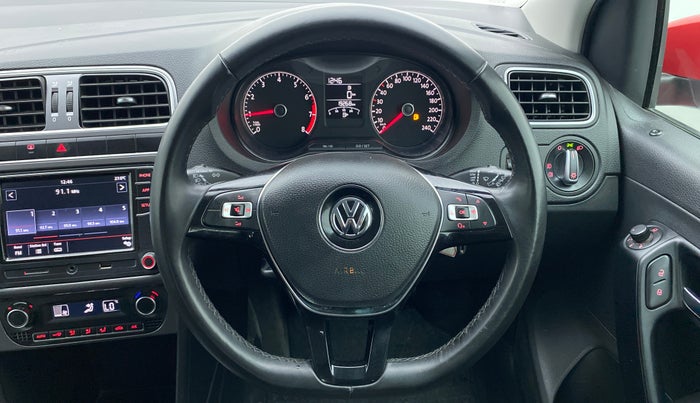 2020 Volkswagen Polo HIGHLINE PLUS 1.0 TSI MT, Petrol, Manual, 19,363 km, Steering Wheel Close Up