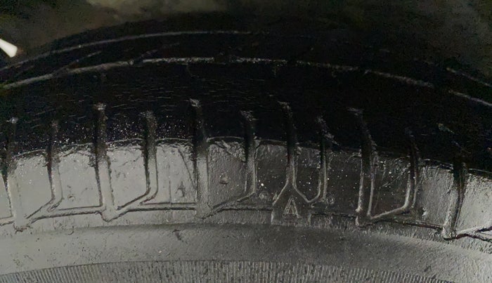 2012 Hyundai i10 MAGNA 1.2, Petrol, Manual, 78,675 km, Right Rear Tyre Tread