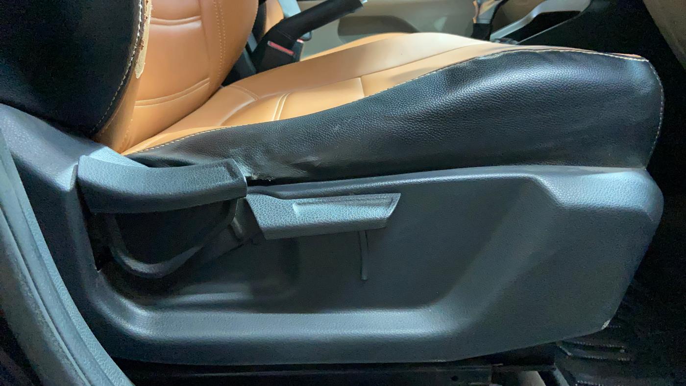 2022 KIA SONET HTX 1.5 AT, Diesel, Automatic, 62,800 km, Driver Side Adjustment Panel