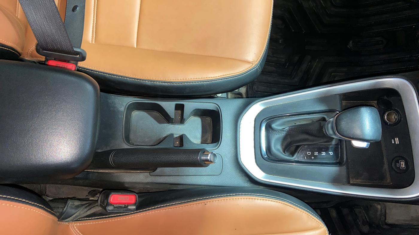 2022 KIA SONET HTX 1.5 AT, Diesel, Automatic, 62,800 km, Gear Lever
